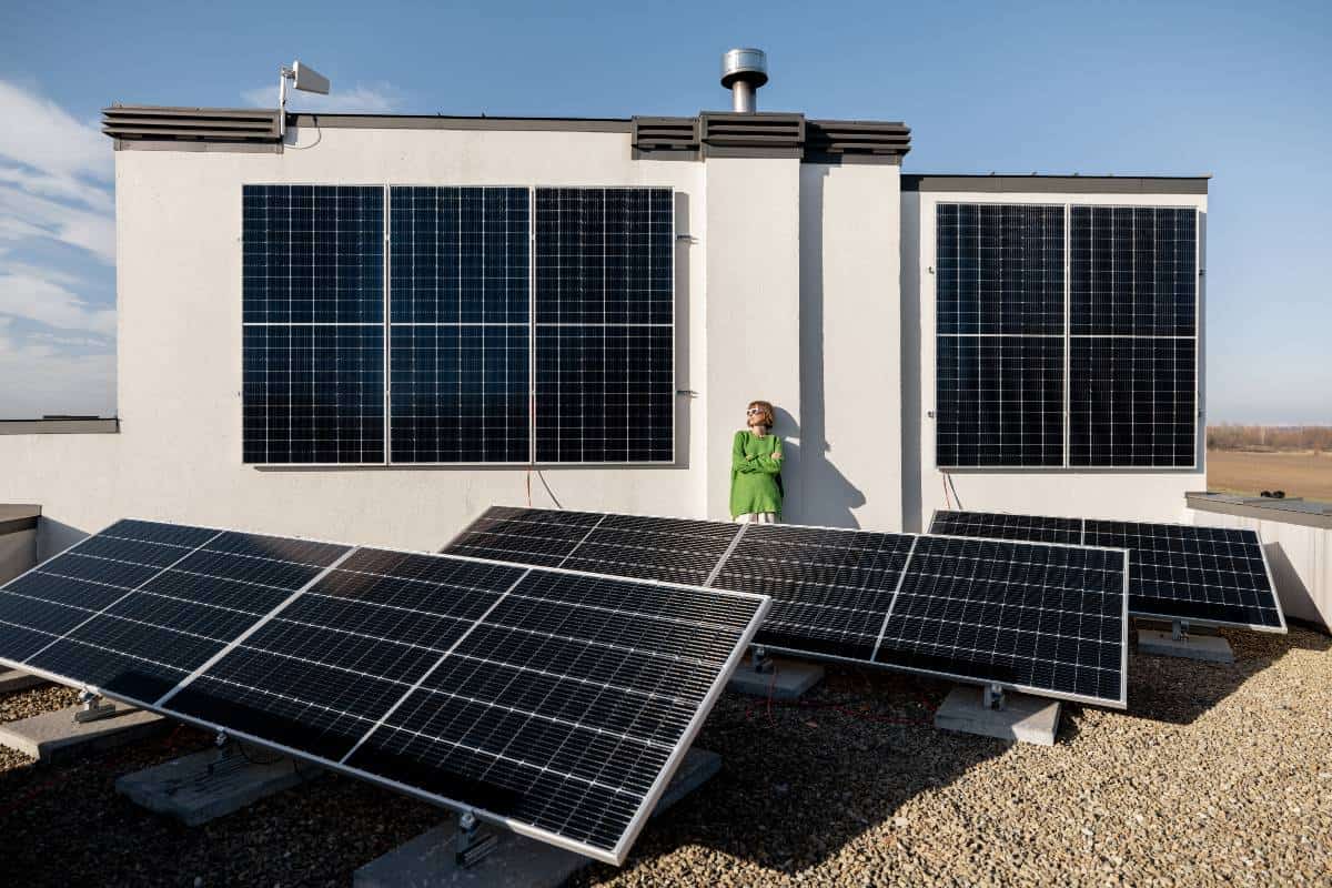 How Do Solar Power Storage Systems Solve Energy Storage Problems?